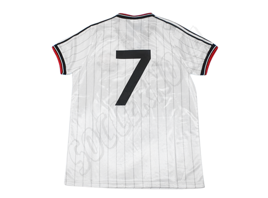 Camiseta de visitante del Manchester United de la FA Charity Shield de 1983