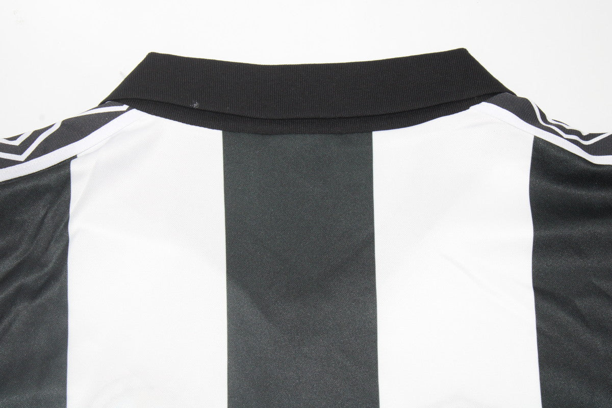 Camiseta de local del Newcastle United 1980/83
