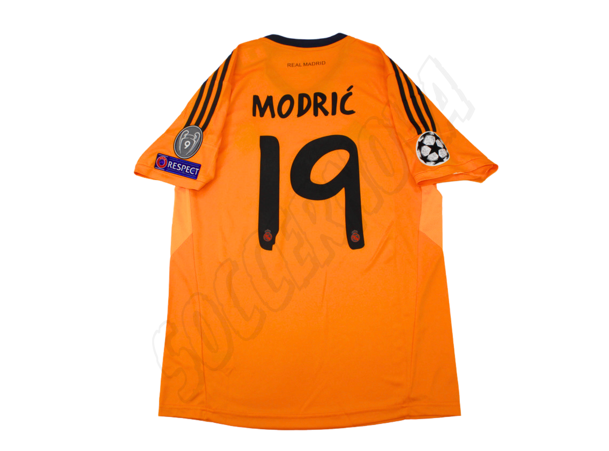 Real Madrid 2013/14 Third Shirt