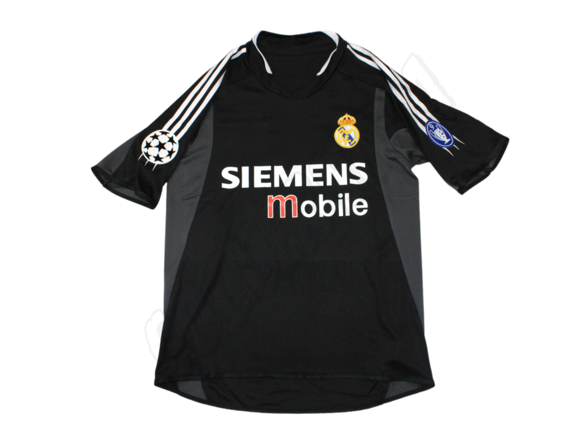 Camiseta de visitante del Real Madrid 2004/05