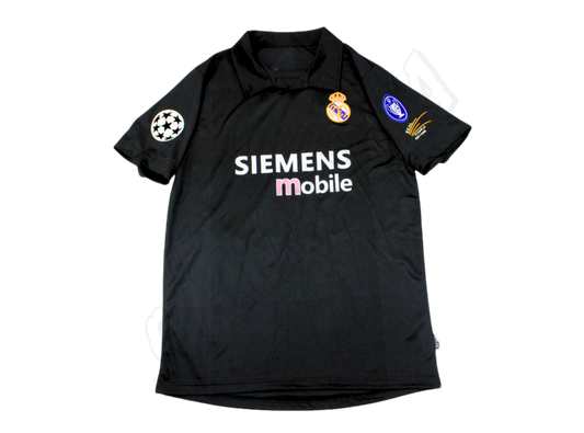 Camiseta de visitante del Real Madrid Centenario 2002/03