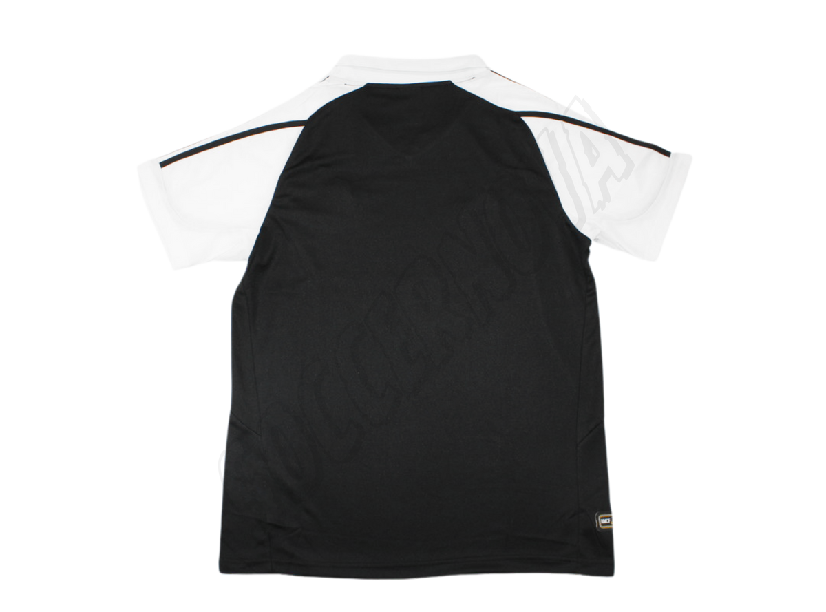 Camiseta de visitante del Real Madrid 2001/02