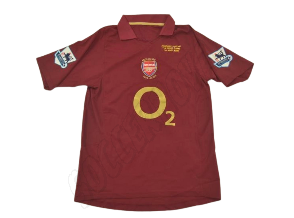 Camiseta de local del Arsenal 2005/06