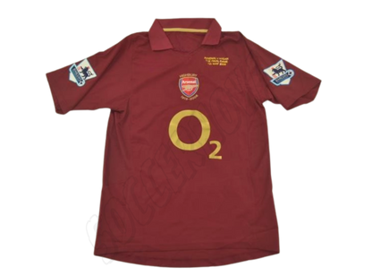 Camiseta de local del Arsenal 2005/06