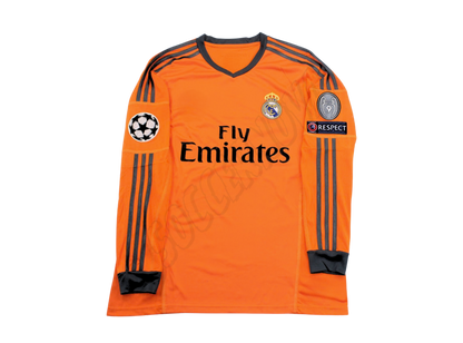 Camiseta de la tercera equipación de manga larga del Real Madrid 2013/14