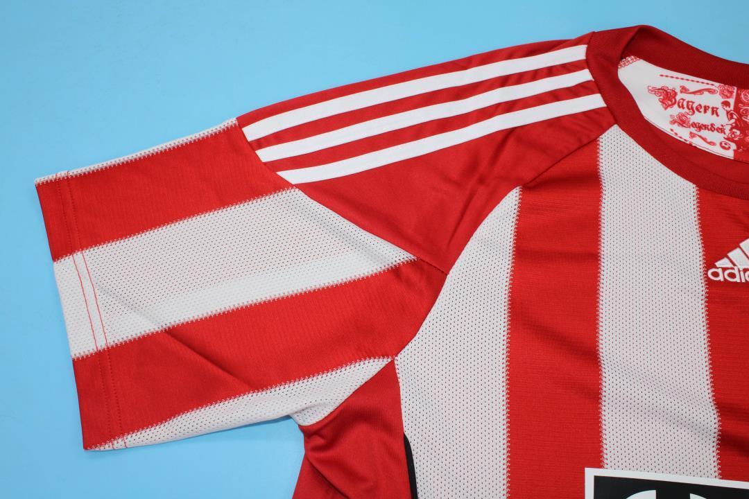 Camiseta de local del Bayern Múnich 2010/11