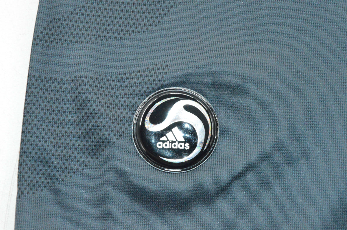 Liverpool FC 2008/09 Long Sleeves Away Shirt