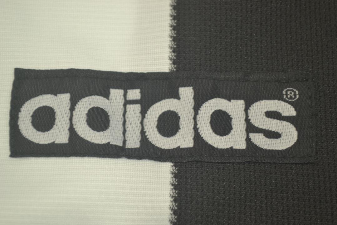 Maillot domicile de Newcastle United 1995/97