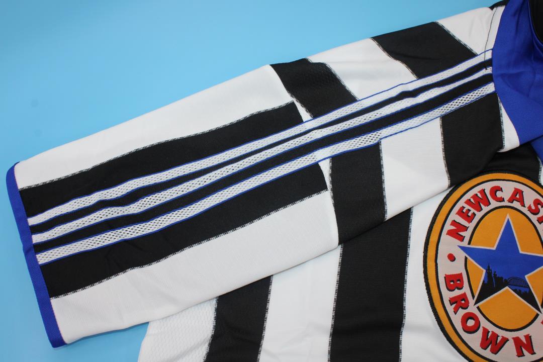 Camiseta Local del Newcastle United 1999/00