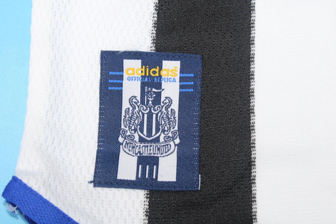 Camiseta Local del Newcastle United 1999/00