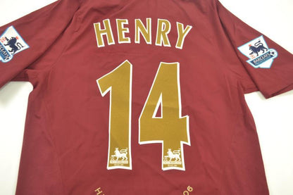 Camiseta de local del Arsenal 2005/06
