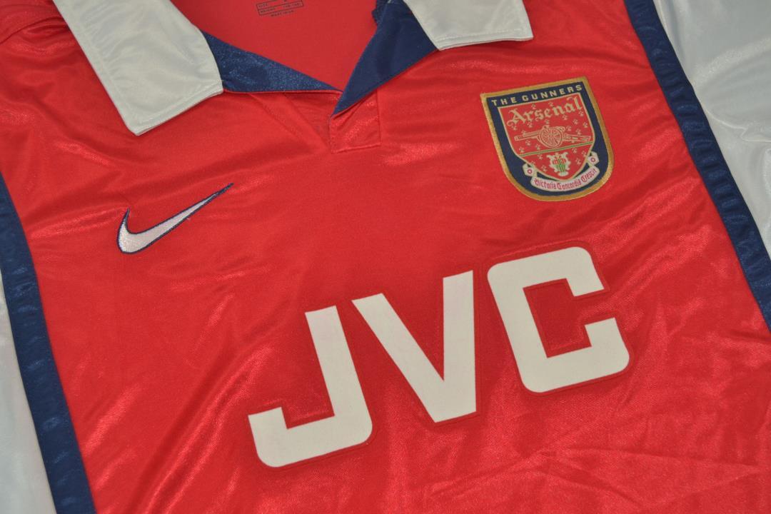 Camiseta de local del Arsenal 1998/99