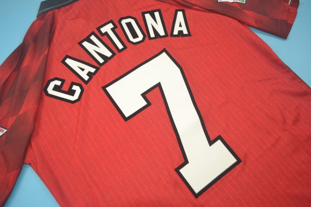Camiseta local del Manchester United 1996-98