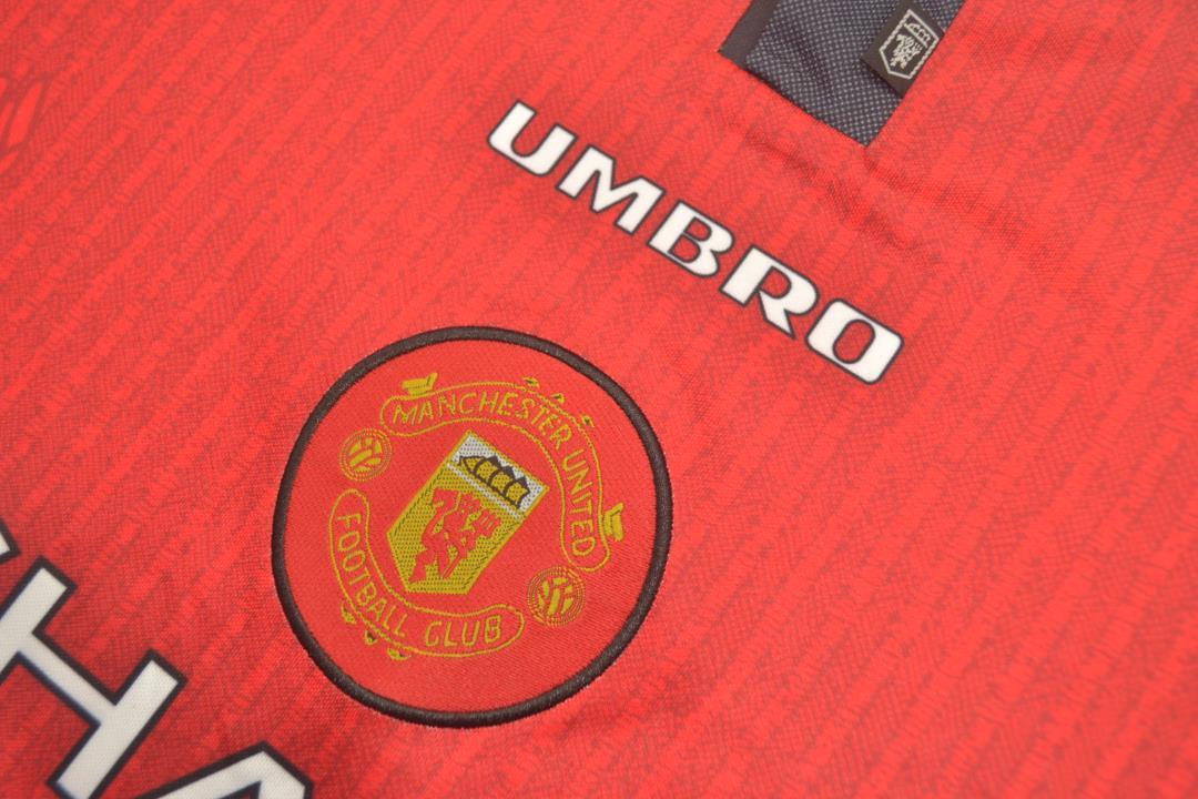 Manchester United 1996/98 Long Sleeves Home Shirt