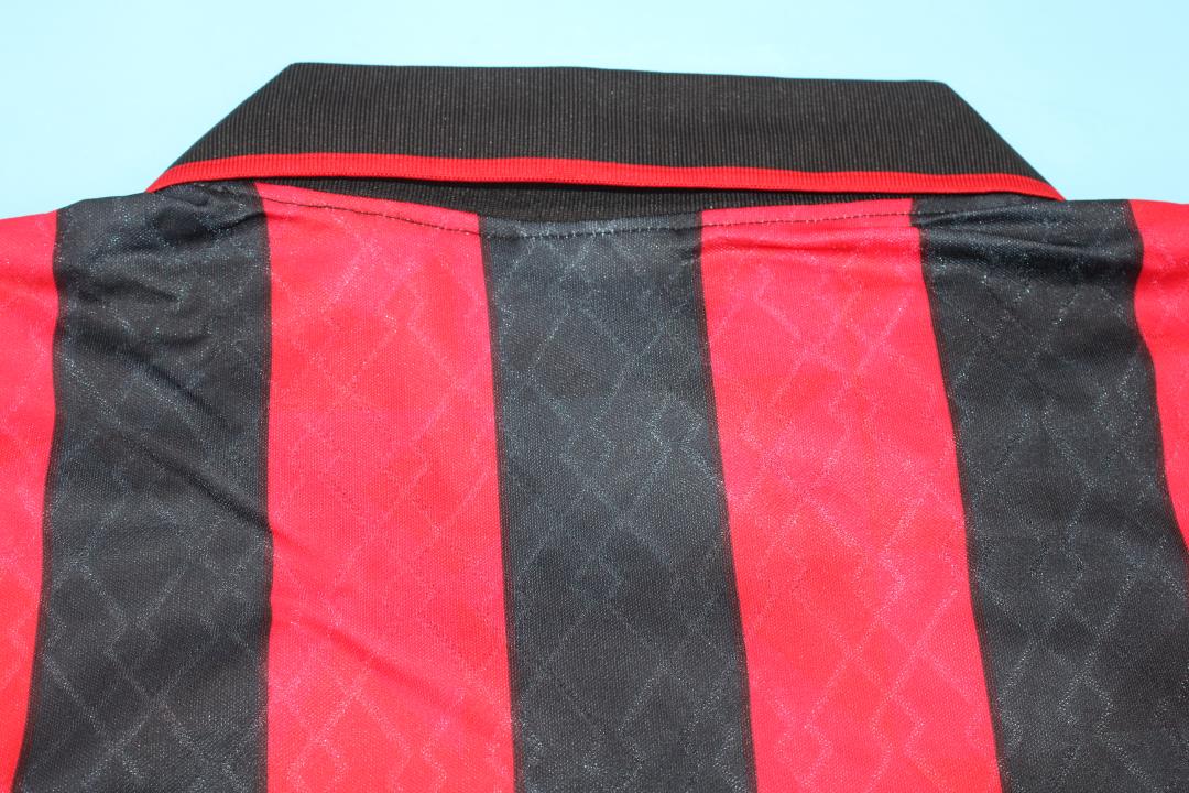 Camiseta local del AC Milan 1995/96