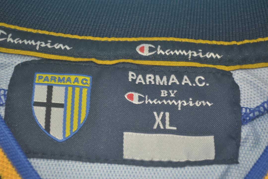 Camiseta local del Parma 2001/02