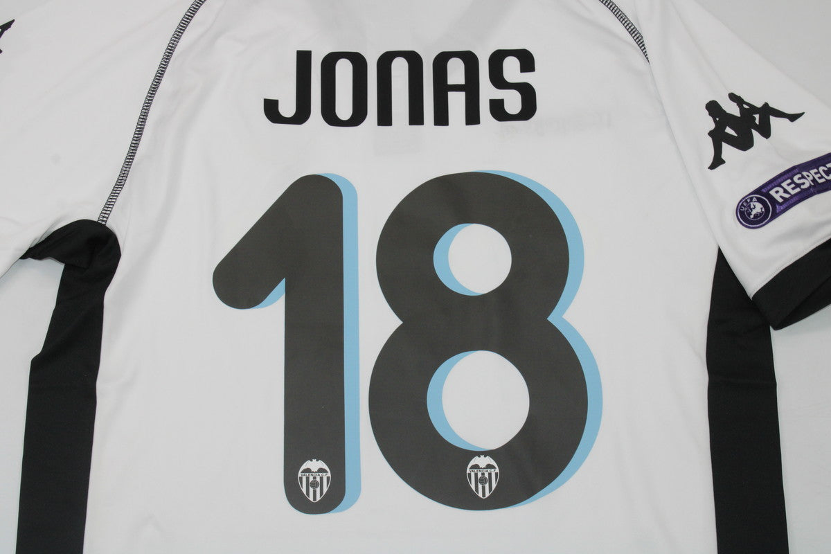 Camiseta local del Valencia 2010/11