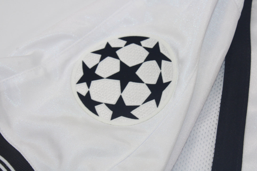 Camiseta de Local de la Final de la UCL 2000/01 del Valencia