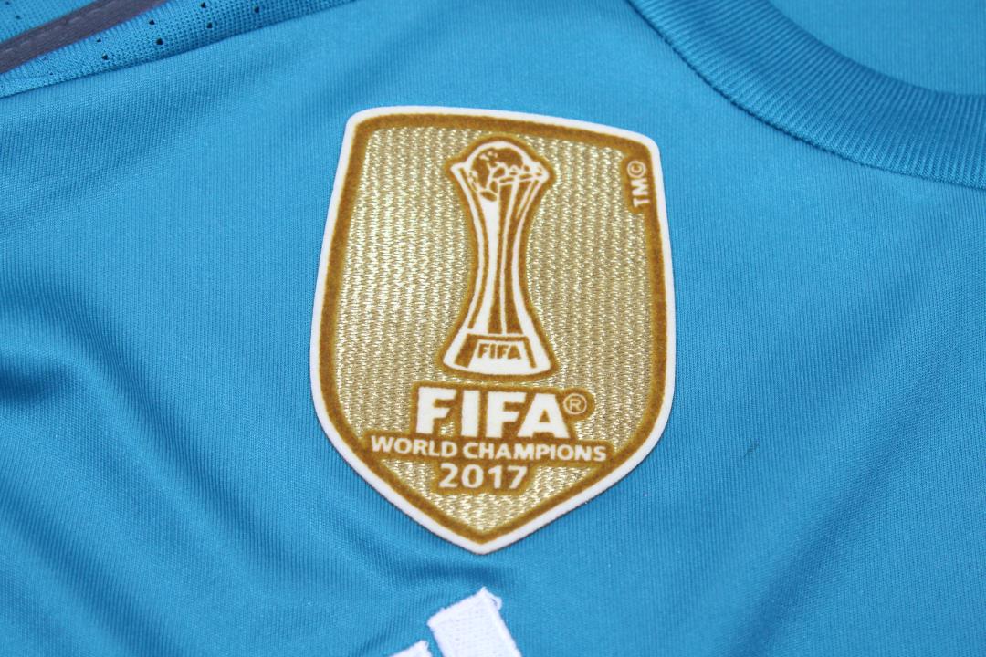Camiseta de la tercera equipación del Real Madrid 2017/18 de manga larga