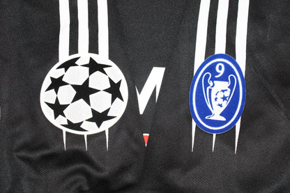 Camiseta de visitante del Real Madrid 2004/05