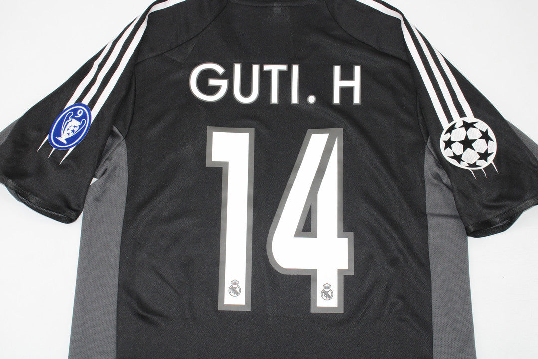 Camiseta de visitante del Real Madrid 2004/05