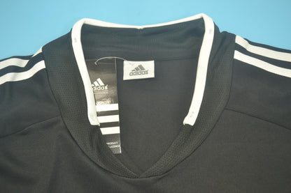 Camiseta de visitante del Real Madrid 2004/05