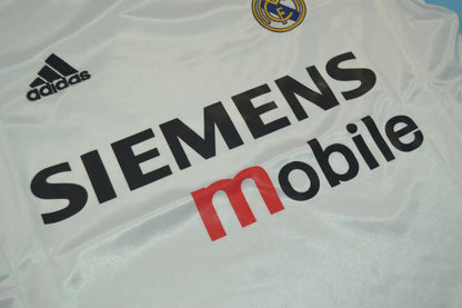 Camiseta de local del Real Madrid 2004/05