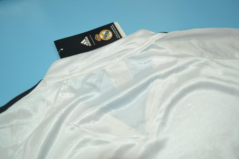 Camiseta de local del Real Madrid 2004/05