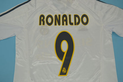 Camiseta de local del Real Madrid 2004/05
