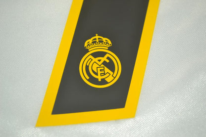 Camiseta de local del Real Madrid 2004/05
