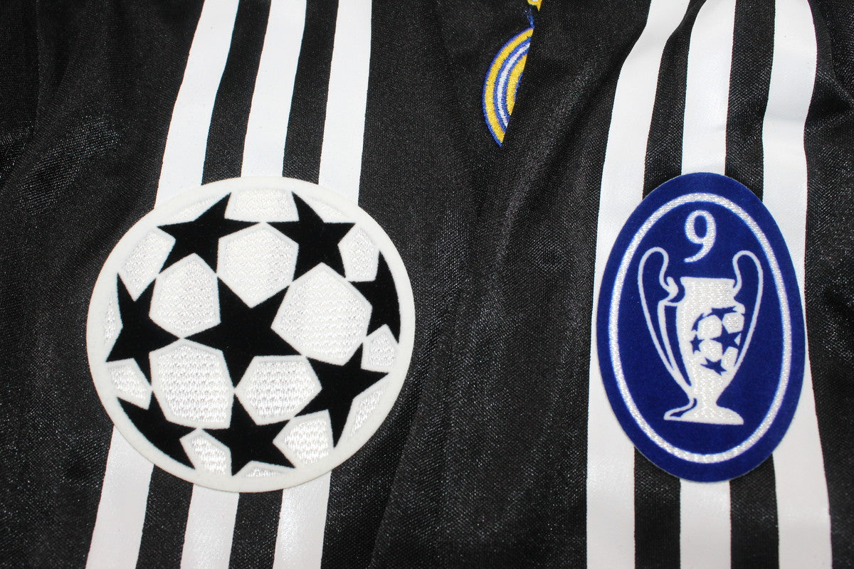 Camiseta de visitante de manga larga del Real Madrid 2004/05