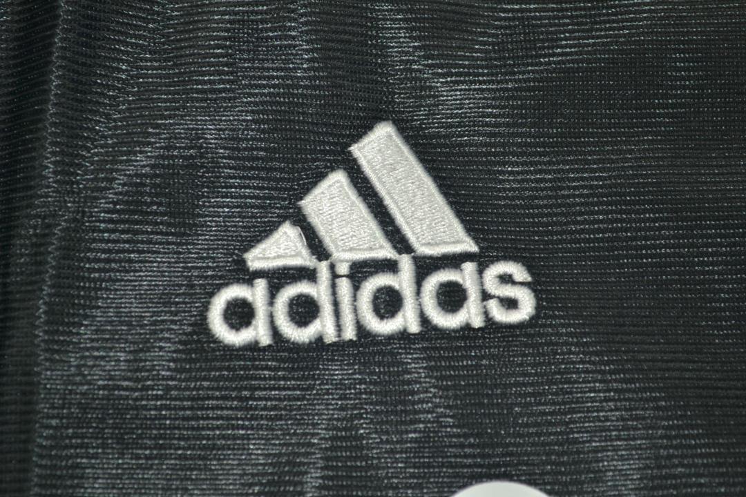 Camiseta de visitante del Real Madrid 2000/01