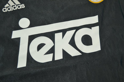 Camiseta de visitante del Real Madrid 2000/01