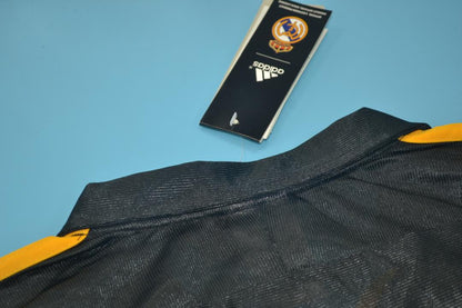 Camiseta de visitante del Real Madrid 2000/01