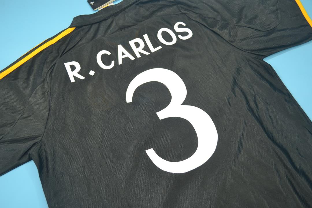 Camiseta de visitante del Real Madrid 2000/01