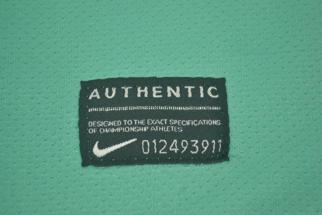 Barcelona 2010/11 Away Shirt