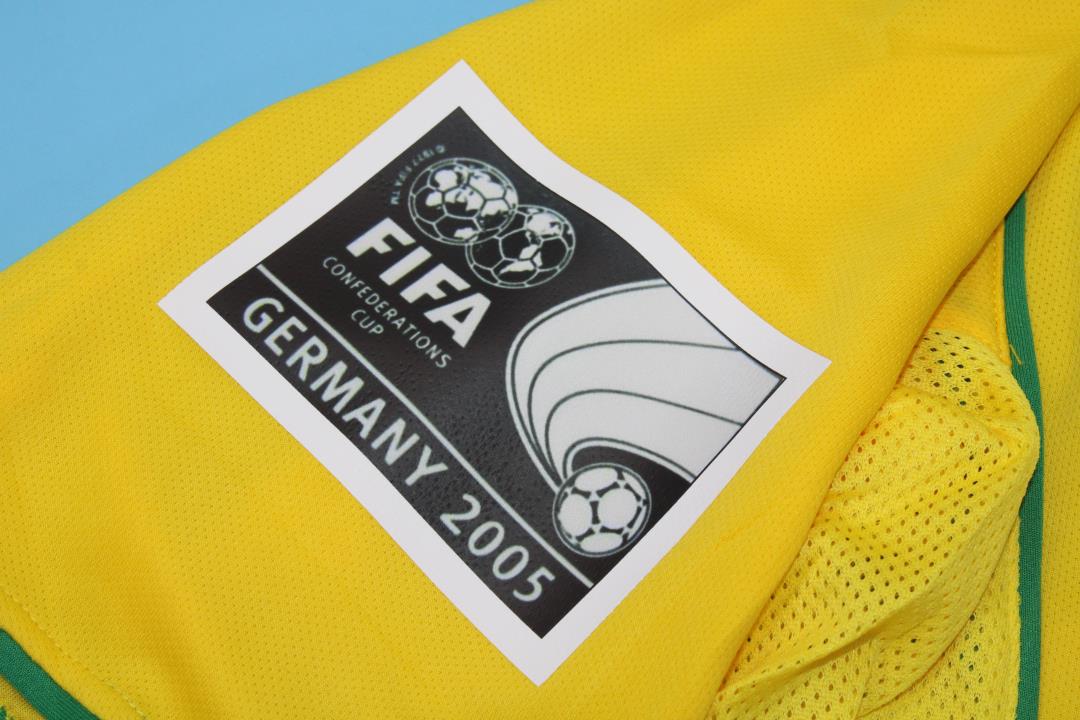 Camiseta Local de Brasil 2004/05