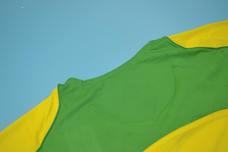 Camiseta Local de Brasil 2004/05