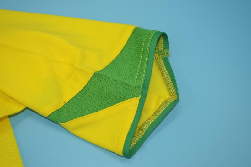 Camiseta Local de Brasil 2004/05