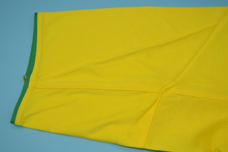 Camiseta Local de Brasil 2004/05