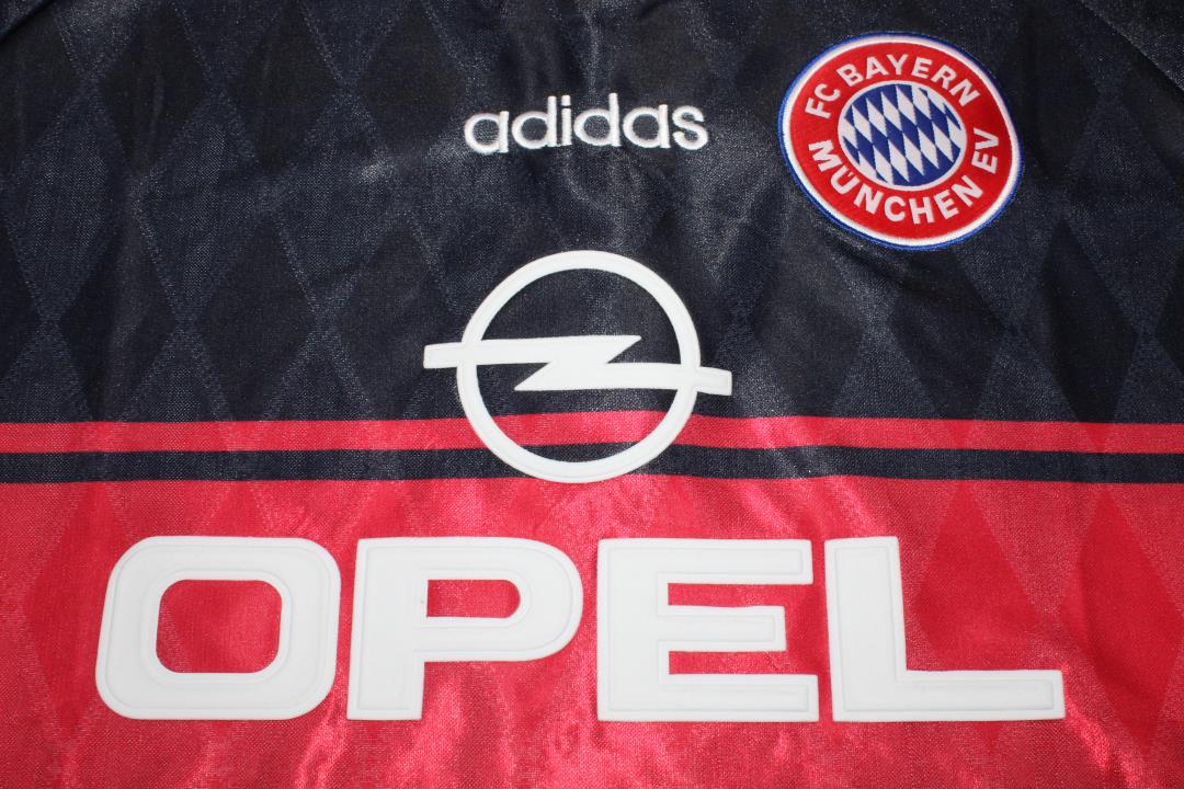 Bayern München 1997/98 Home Shirt