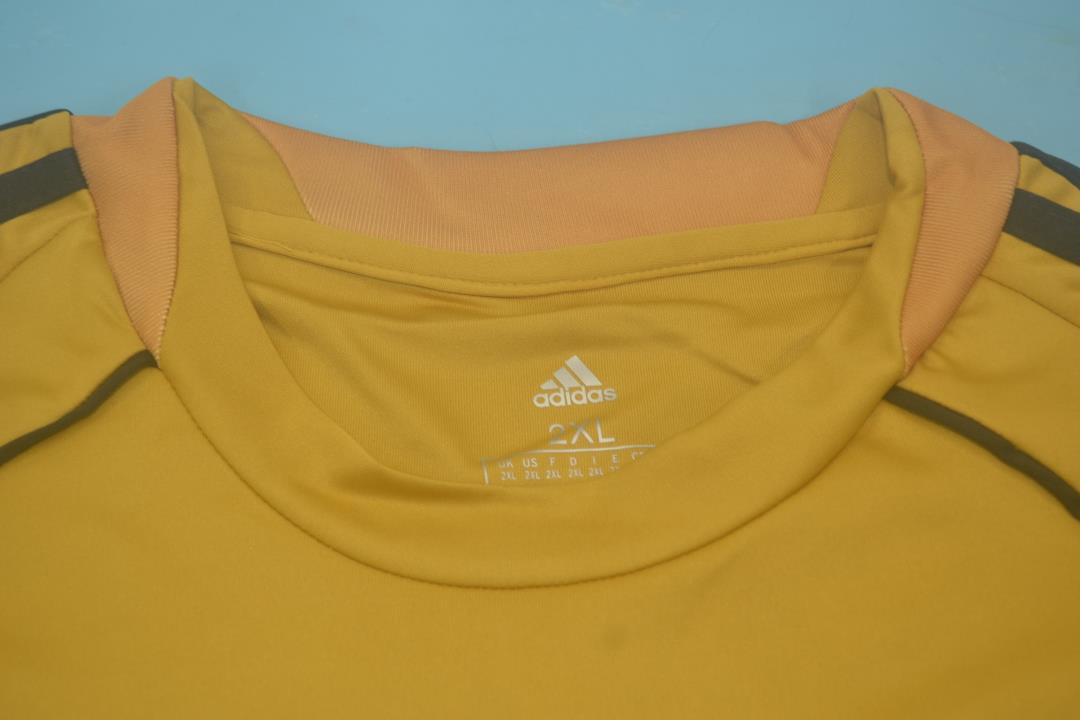 Spain 2008/10 Away Shirt
