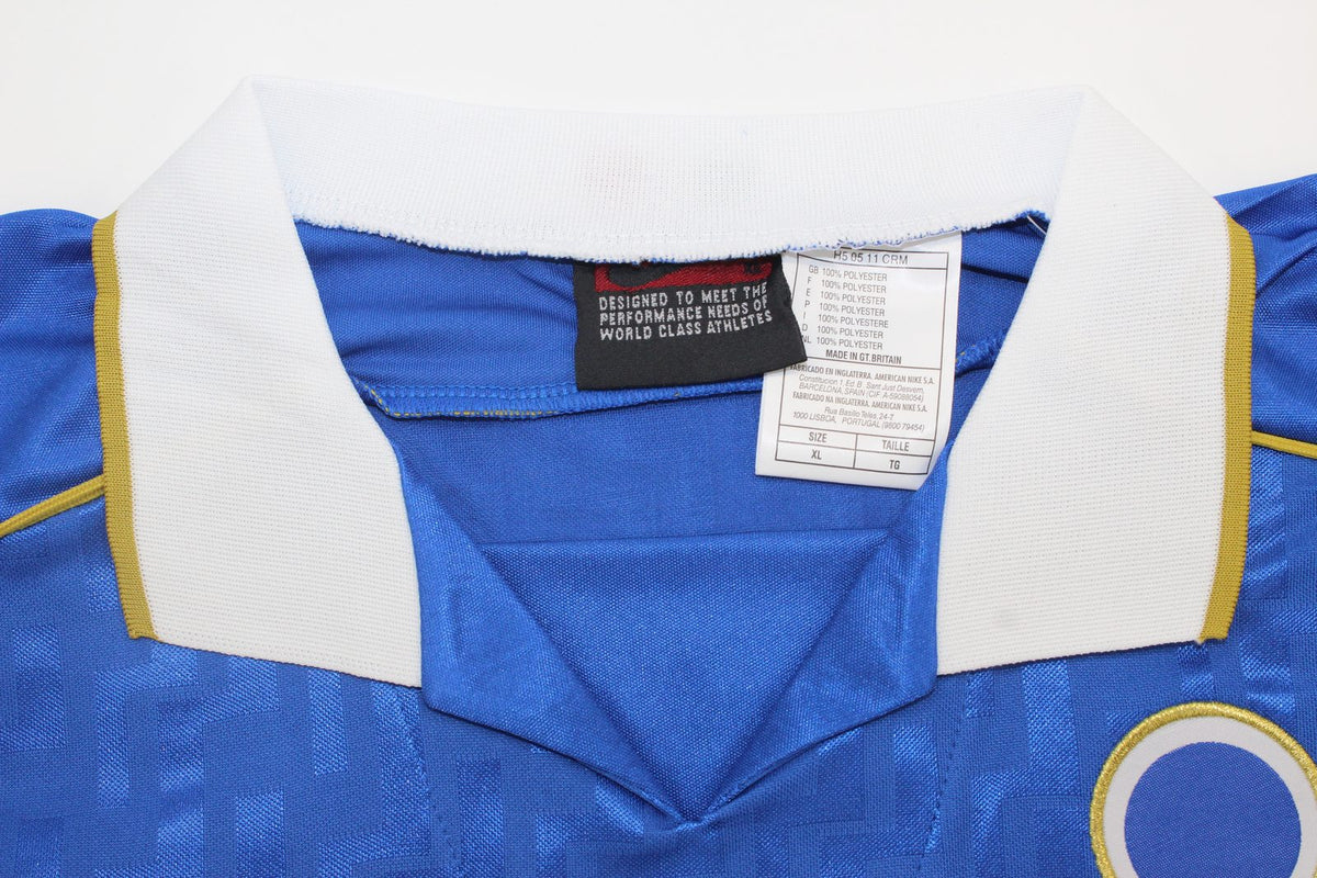 Camiseta local de Italia 1995/96