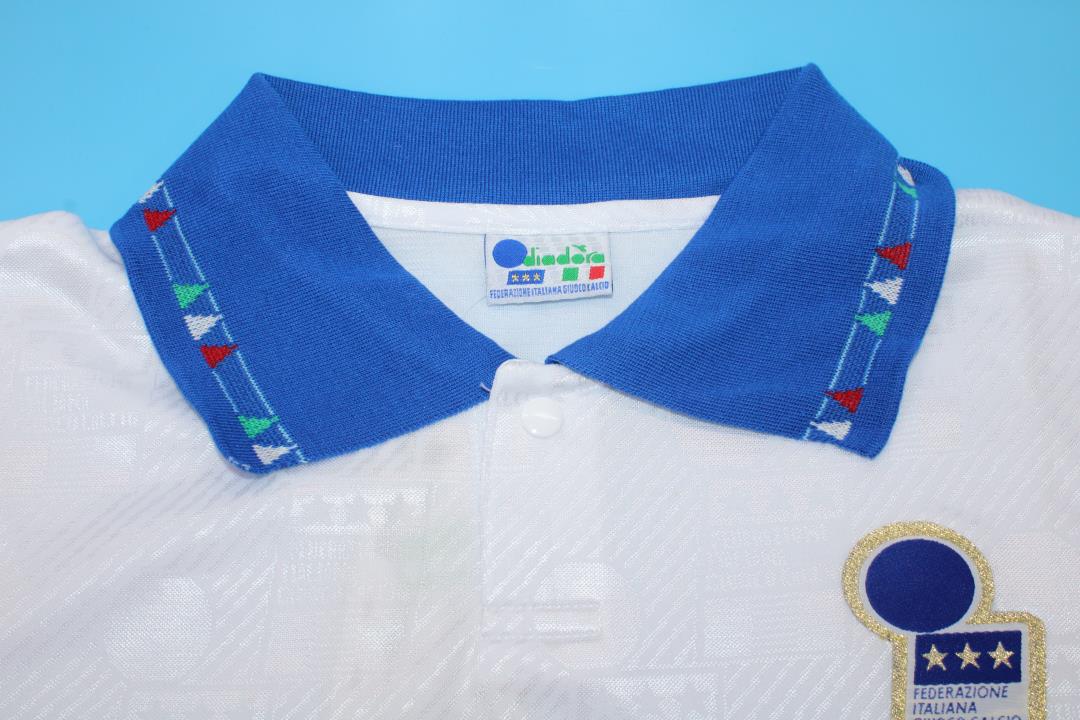 Camiseta de visitante de Italia 1994