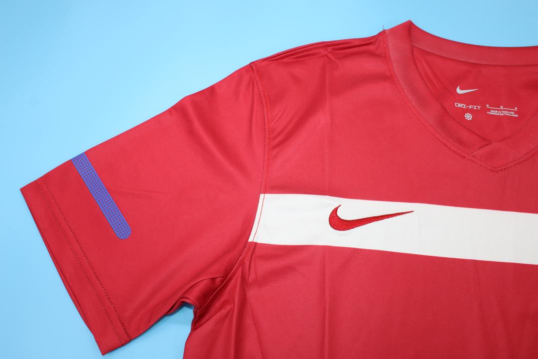 Camiseta Local Serbia 2010/11