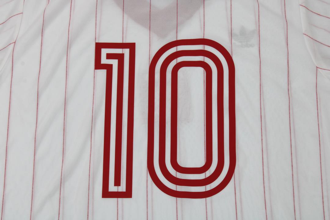 Camiseta de local de Polonia 1982/83