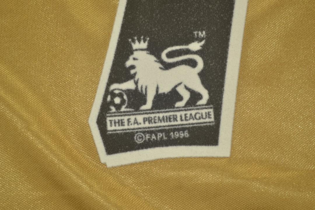 Camiseta reversible de visitante/tercera del Manchester United 2001/02
