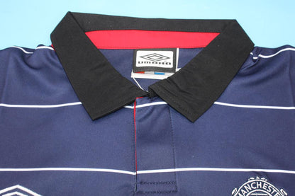 Camiseta de visitante del Manchester United 1999/00