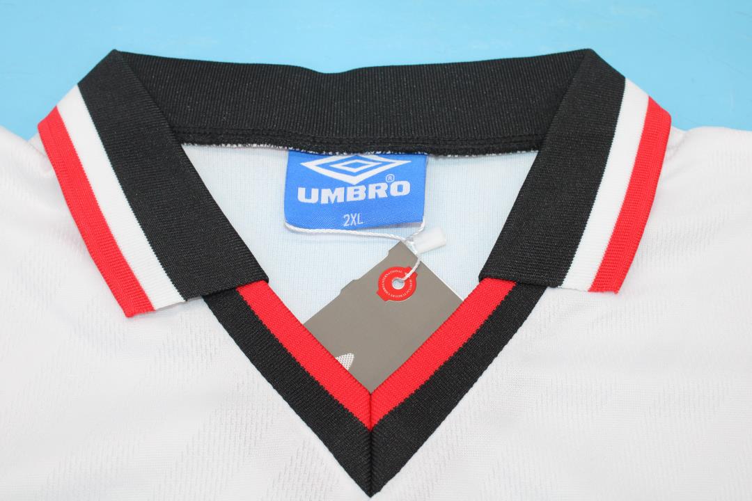 Manchester United 1996/97 Away Shirt