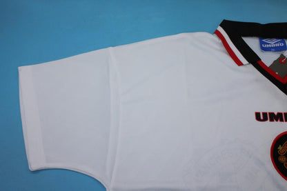 Manchester United 1996/97 Away Shirt